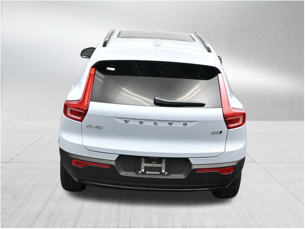 2026 Volvo XC40 B5 Ultra