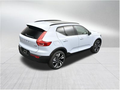 2026 Volvo XC40 B5 Ultra