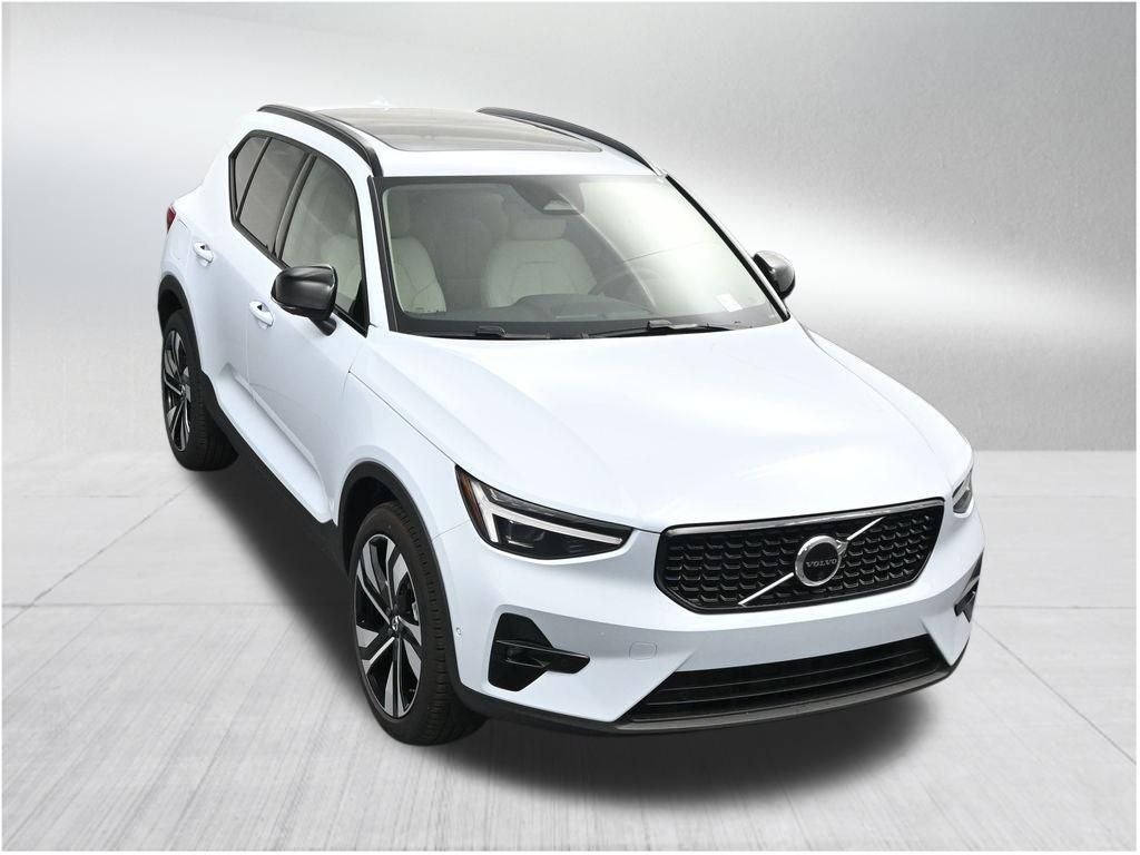 2026 Volvo XC40 B5 Ultra