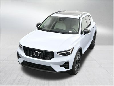 2026 Volvo XC40 B5 Ultra