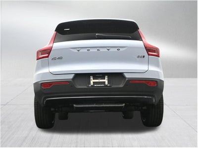 2026 Volvo XC40 B5 Ultra