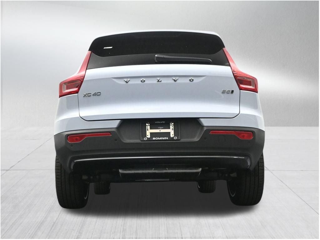 2026 Volvo XC40 B5 Ultra