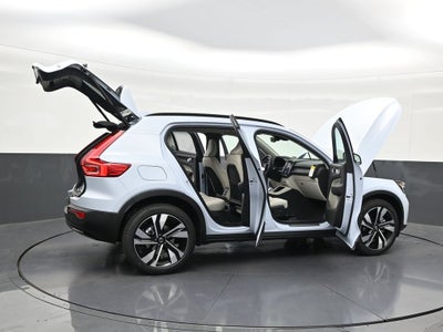 2026 Volvo XC40 B5 Ultra
