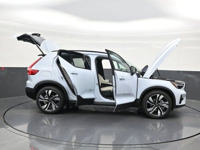2026 Volvo XC40 B5 Ultra