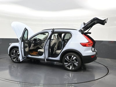 2026 Volvo XC40 B5 Ultra
