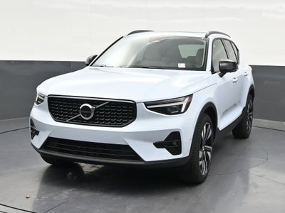 2026 Volvo XC40 B5 Ultra