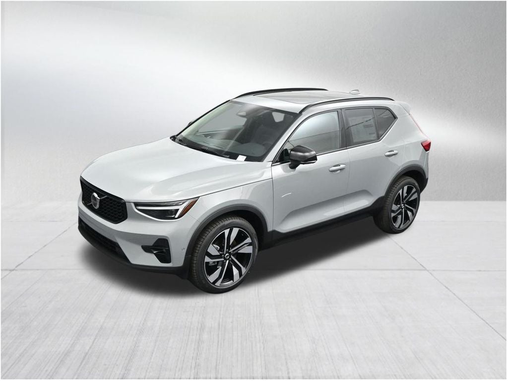 2026 Volvo XC40 B5 Ultra