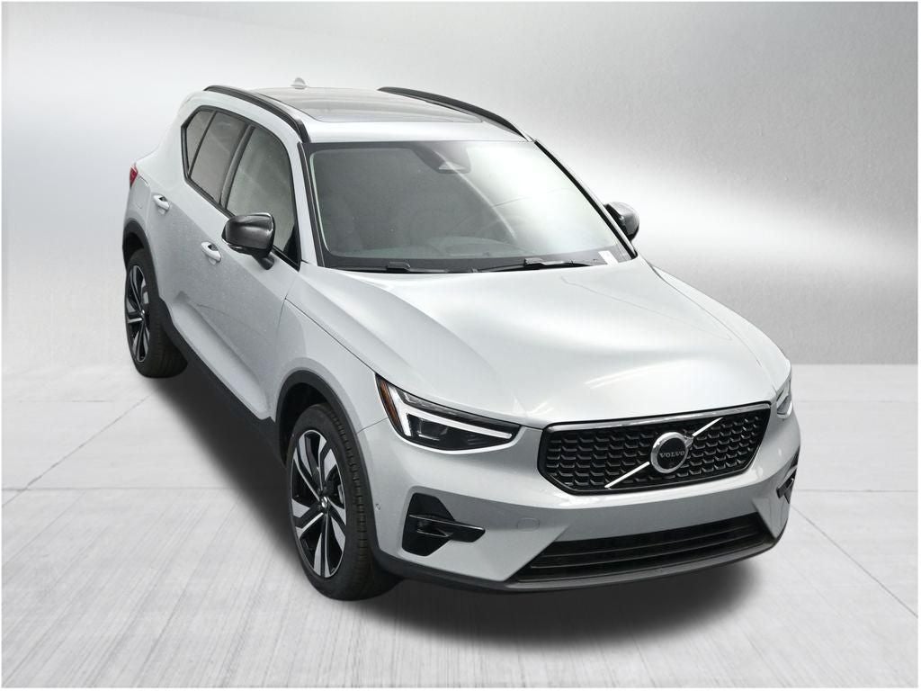 2026 Volvo XC40 B5 Ultra