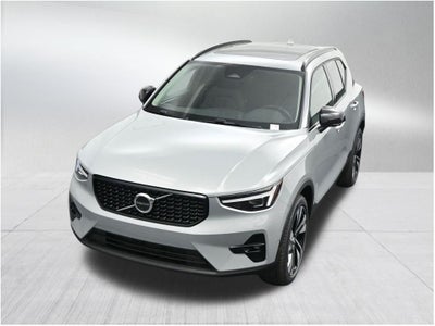 2026 Volvo XC40 B5 Ultra