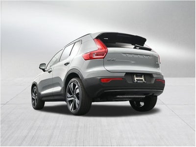 2026 Volvo XC40 B5 Ultra