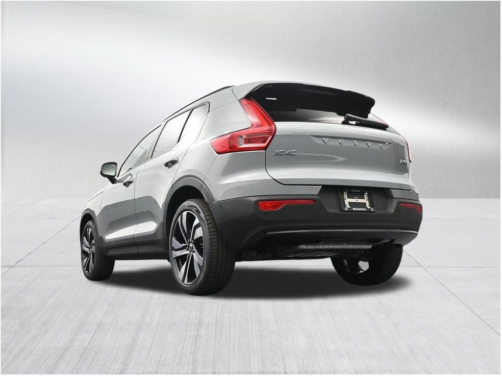 2026 Volvo XC40 B5 Ultra