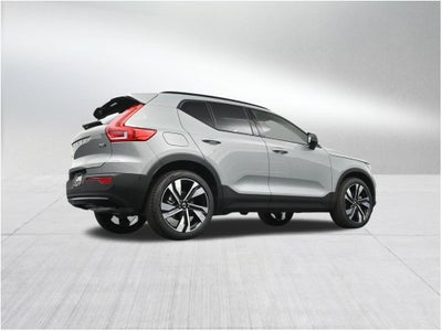 2026 Volvo XC40 B5 Ultra