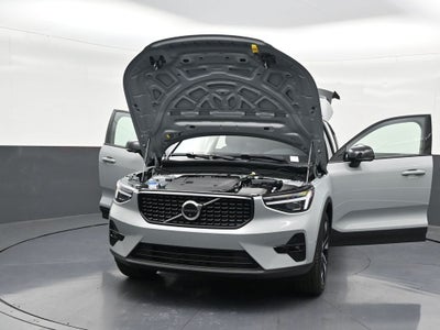 2026 Volvo XC40 B5 Ultra