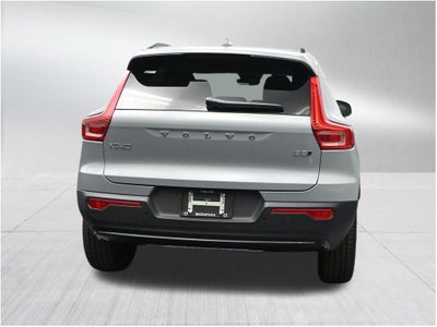 2026 Volvo XC40 B5 Ultra