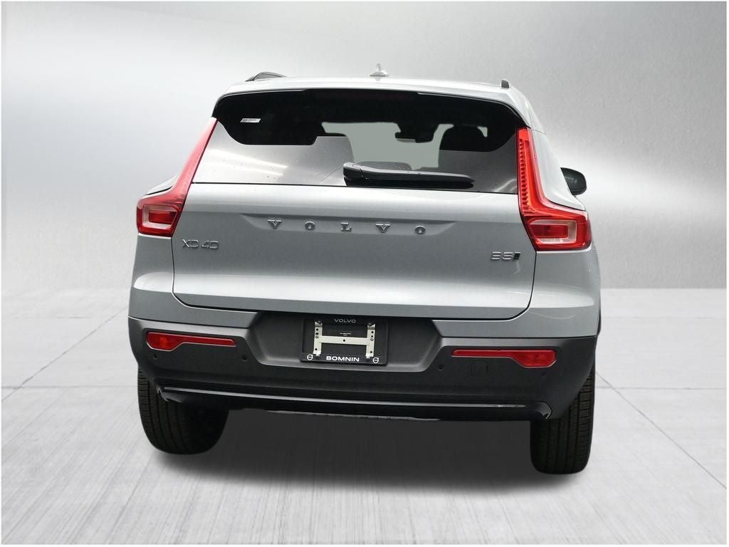 2026 Volvo XC40 B5 Ultra