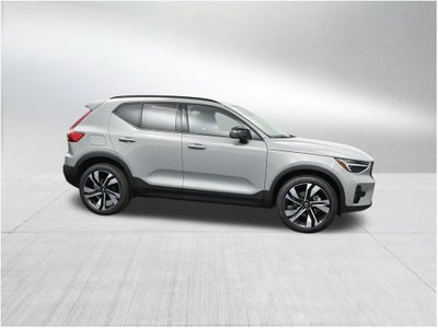 2026 Volvo XC40 B5 Ultra