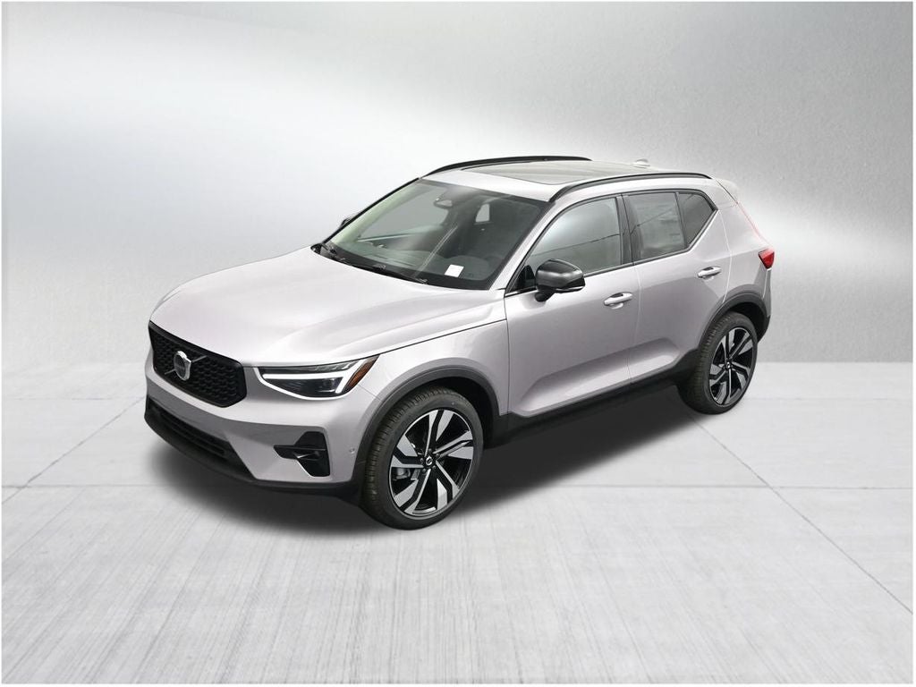 2026 Volvo XC40 B5 Ultra