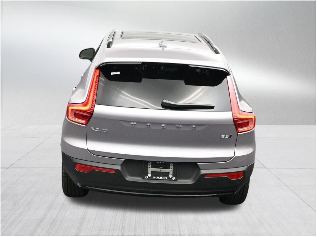 2026 Volvo XC40 B5 Ultra