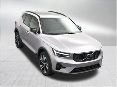 2026 Volvo XC40 B5 Ultra