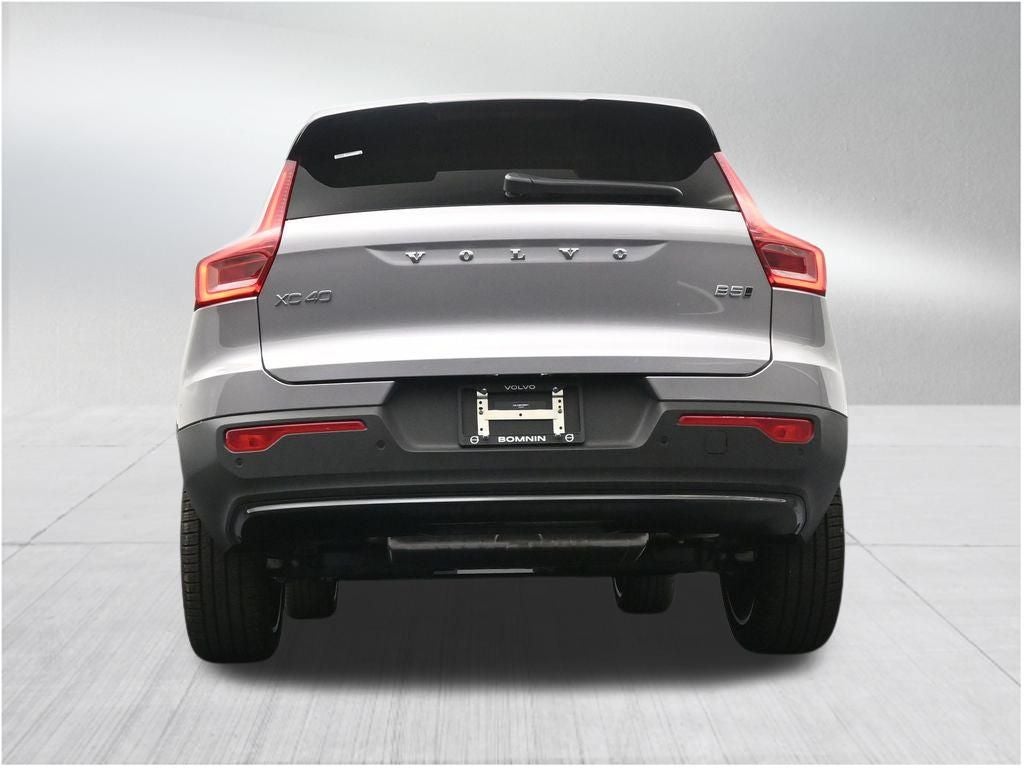 2026 Volvo XC40 B5 Ultra