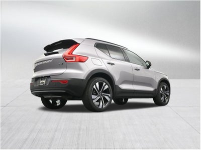 2026 Volvo XC40 B5 Ultra