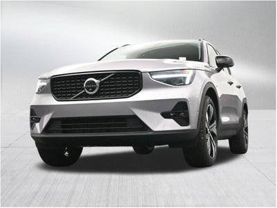 2026 Volvo XC40 B5 Ultra