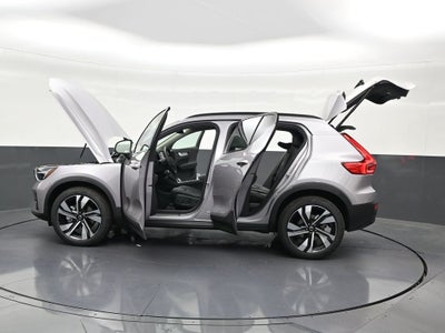 2026 Volvo XC40 B5 Ultra