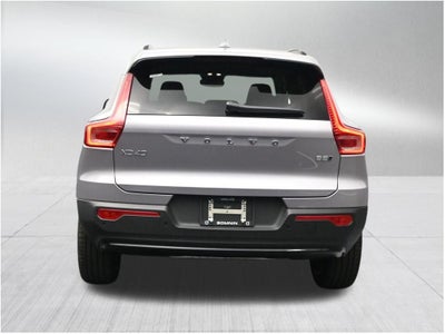 2026 Volvo XC40 B5 Ultra