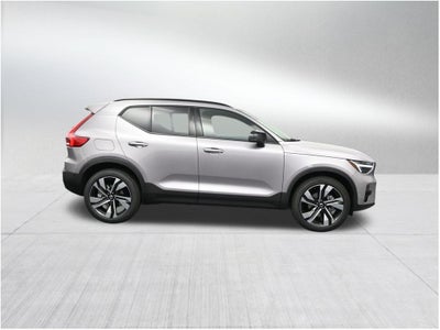 2026 Volvo XC40 B5 Ultra