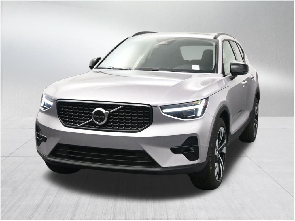 2026 Volvo XC40 B5 Ultra