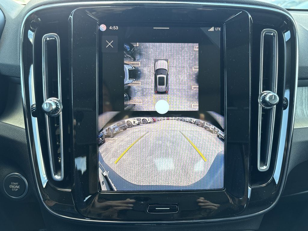 2026 Volvo XC40 B5 Ultra