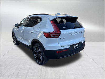 2026 Volvo XC40 B5 Ultra