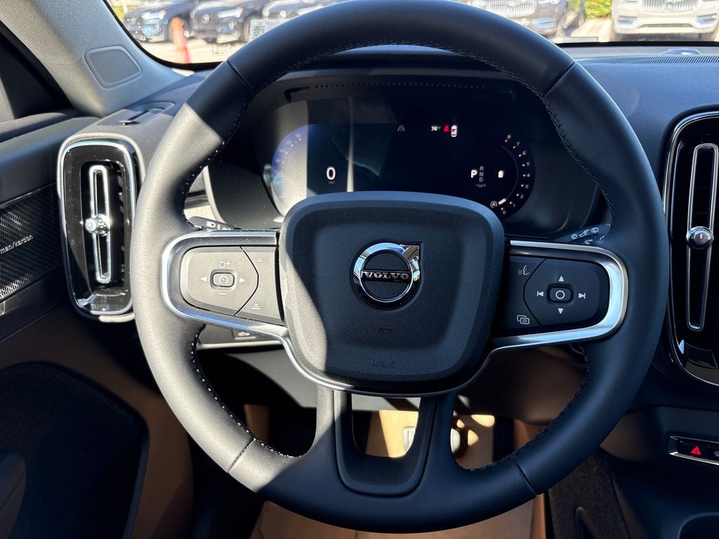 2026 Volvo XC40 B5 Ultra