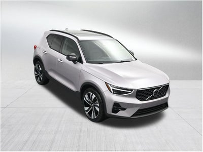 2026 Volvo XC40 B5 Ultra