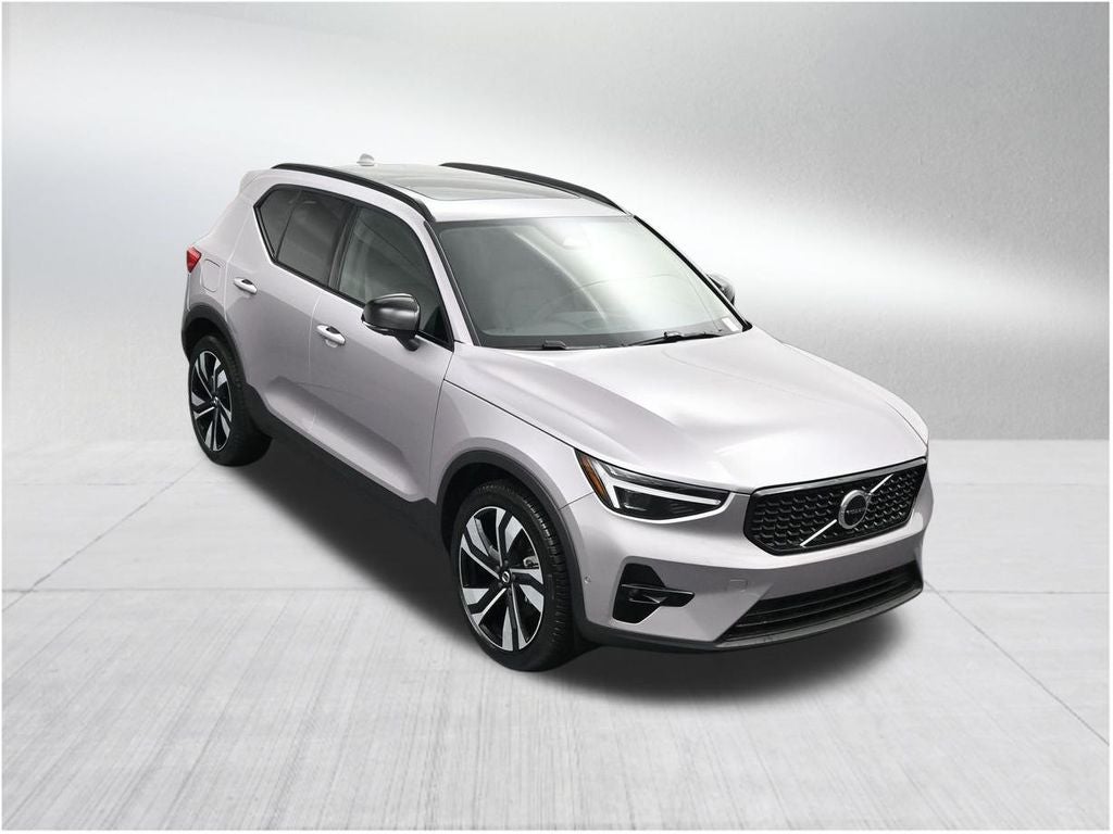 2026 Volvo XC40 B5 Ultra