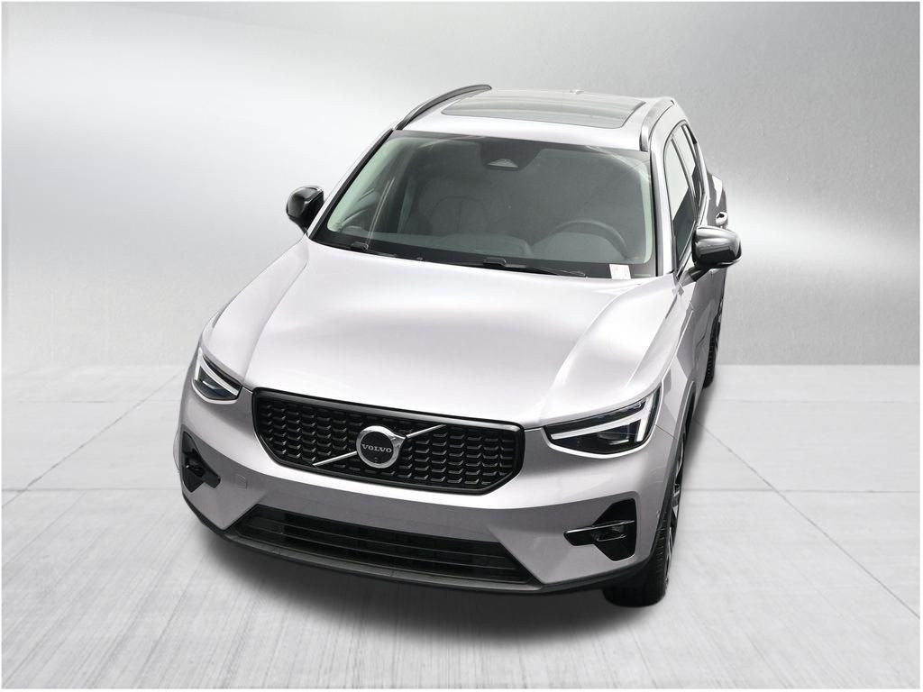 2026 Volvo XC40 B5 Ultra