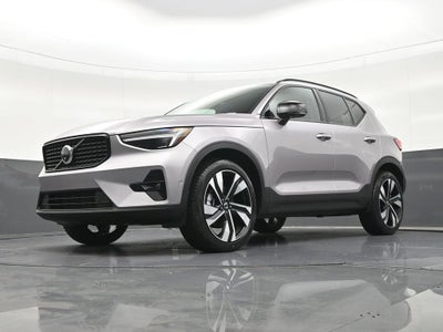 2026 Volvo XC40 B5 Ultra