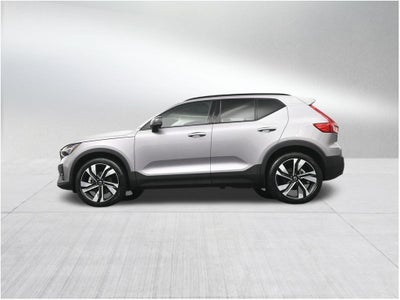 2026 Volvo XC40 B5 Ultra