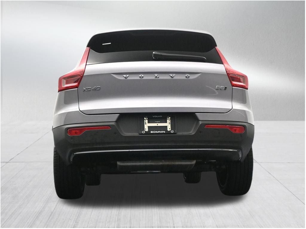 2026 Volvo XC40 B5 Ultra