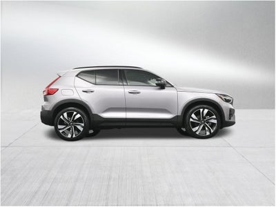 2026 Volvo XC40 B5 Ultra