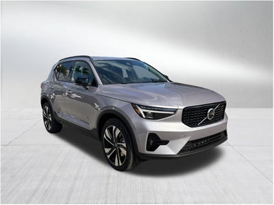 2026 Volvo XC40 B5 Ultra