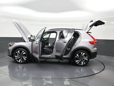 2026 Volvo XC40 B5 Ultra