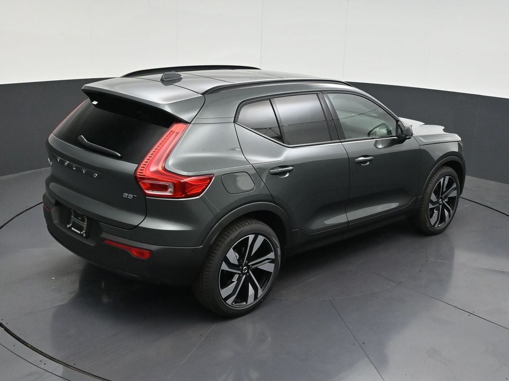 2026 Volvo XC40 B5 Ultra