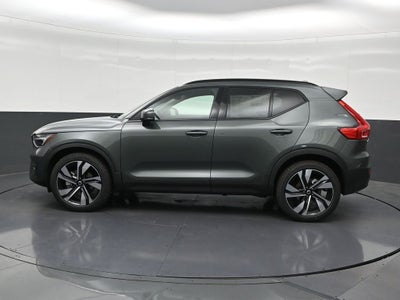 2026 Volvo XC40 B5 Ultra