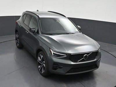 2026 Volvo XC40 B5 Ultra