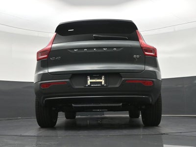 2026 Volvo XC40 B5 Ultra