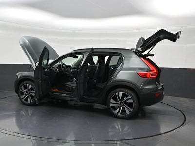 2026 Volvo XC40 B5 Ultra