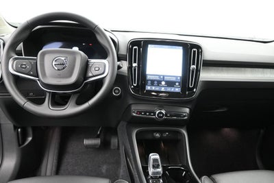 2026 Volvo XC40 B5 Ultra