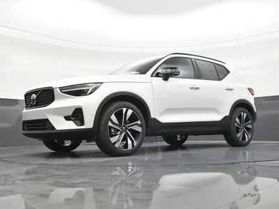 2026 Volvo XC40 B5 Ultra
