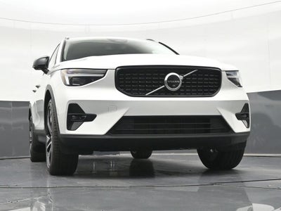2026 Volvo XC40 B5 Ultra